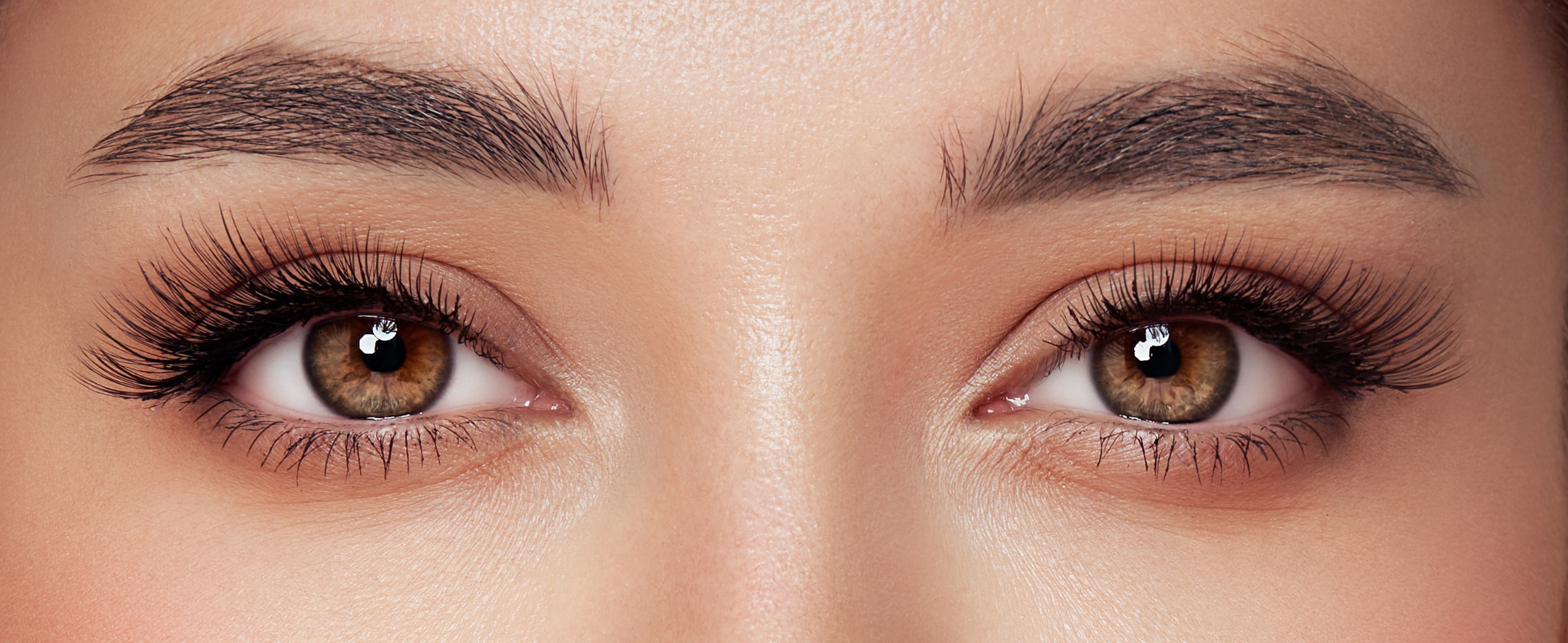 Daily Habits That Might Be Slowing Your Eyelash Growth